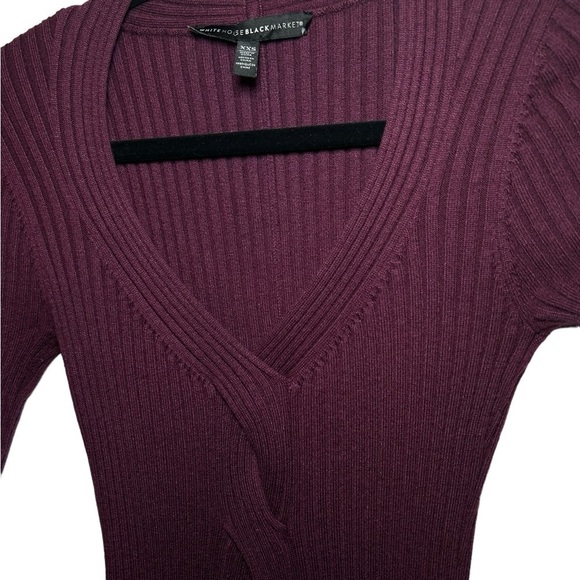WHITE HOUSE BLACK MARKET Knit V-Neck Dress- Plum/ Size XXS - Picture 7 of 9
